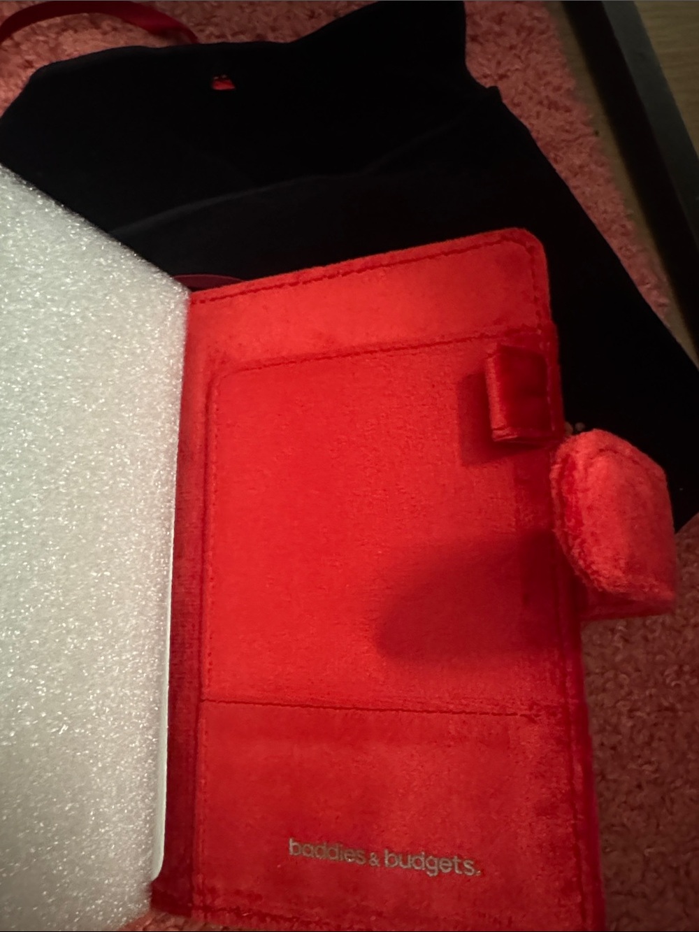 Red Velvet Organizer Folio - - Picture 5 of 5